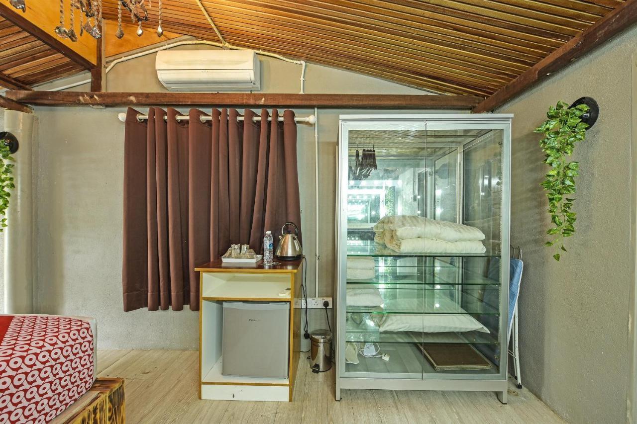 Oyo 90636 Teratak Zakiah Chalet 而连突 外观 照片